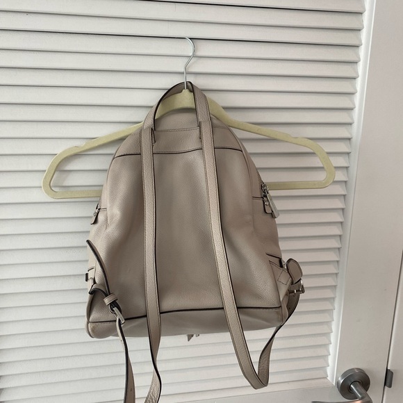 MICHAEL KORS Rhea Zip Backpack - Picture 2 of 6